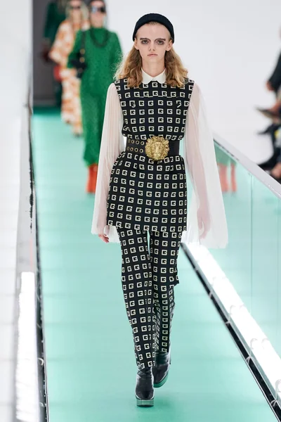 Look 73